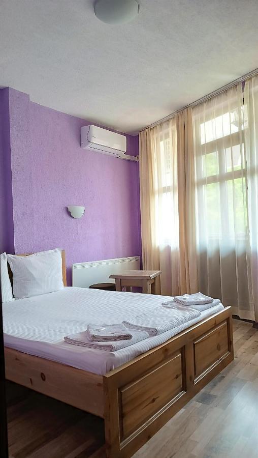 Guesthouse White Margarit Melnik  Exterior foto