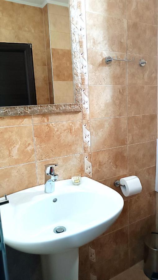 Guesthouse White Margarit Melnik  Exterior foto