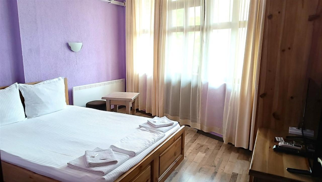Guesthouse White Margarit Melnik  Exterior foto