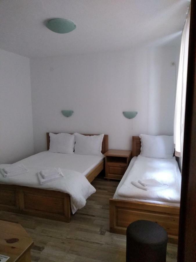 Guesthouse White Margarit Melnik  Exterior foto