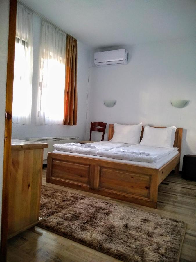 Guesthouse White Margarit Melnik  Exterior foto